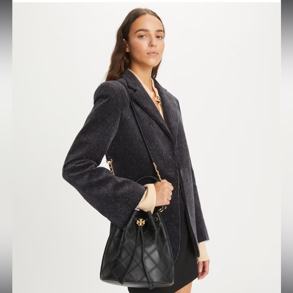 Tory Burch Pre Owned Black Fleming Soft Leather Bucket Bag with short/long strap - Picture 3 of 14